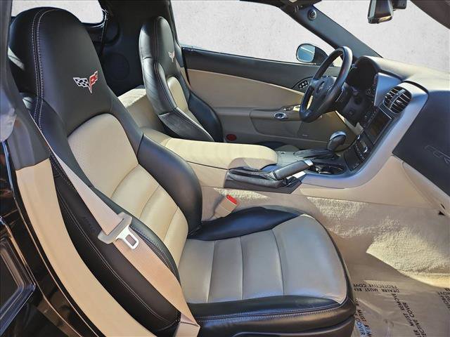 Used 2007 Chevrolet Corvette Coupe w/ Preferred Equipment Group RWD image 25