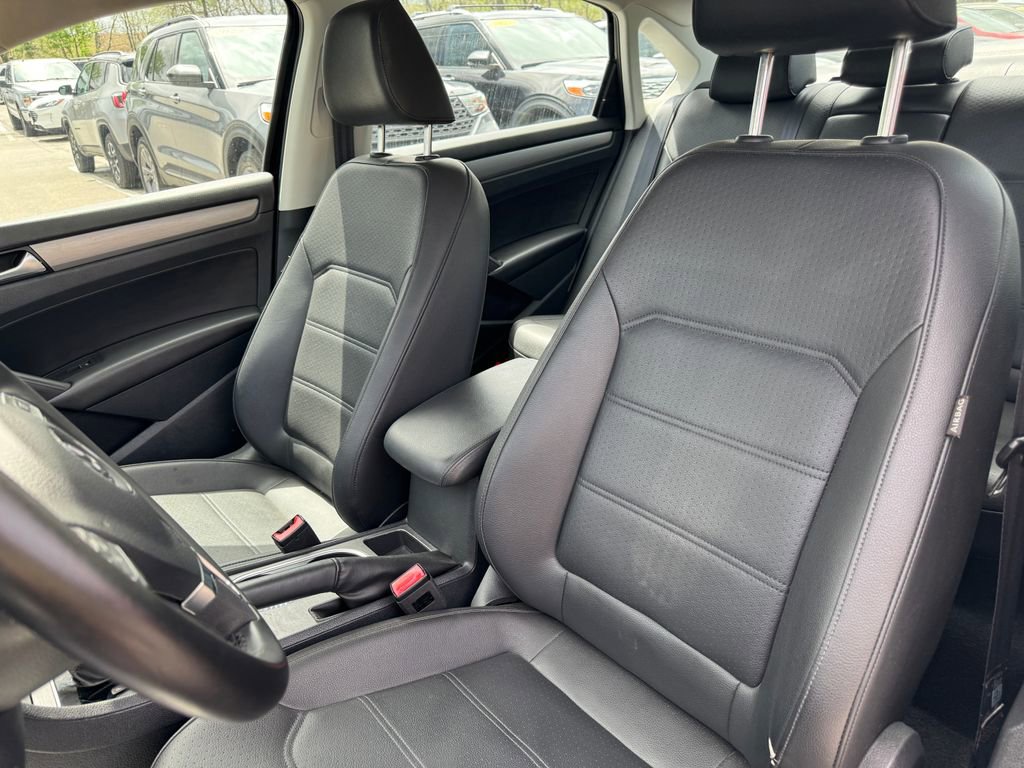Used 2014 Volkswagen Passat 2.5 SE FWD image 15