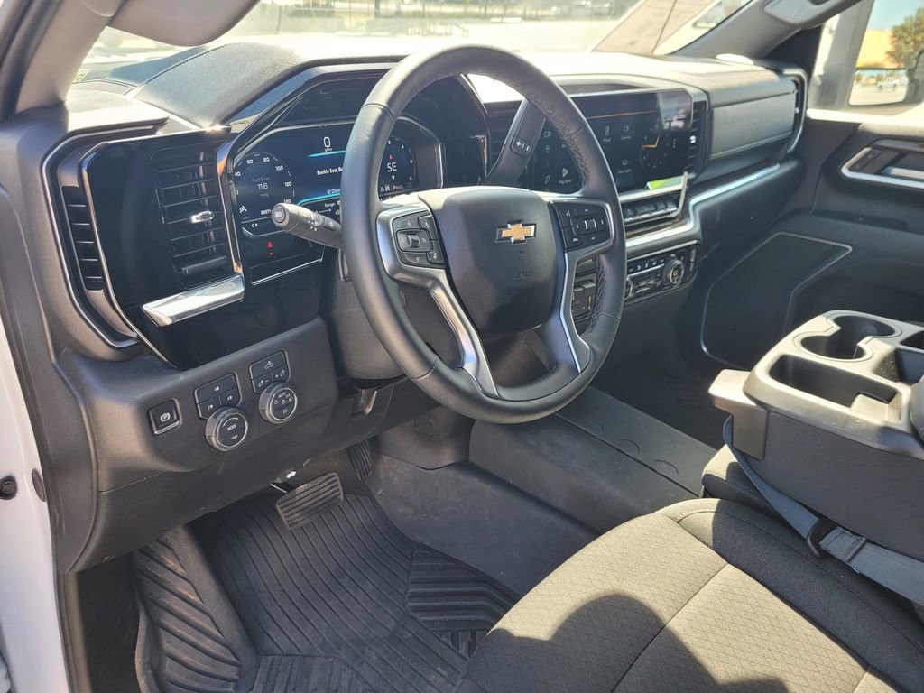 Used 2025 Chevrolet Silverado 2500 LT image 13