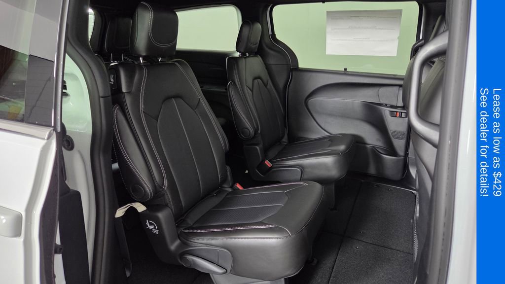 New 2027 Chrysler Pacifica Select AWD/4WD image 28