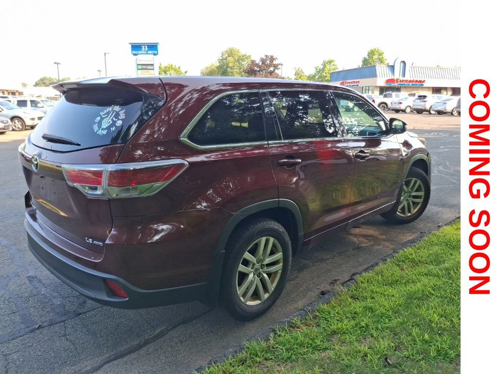 Used 2014 Toyota Highlander LE AWD/4WD image 7