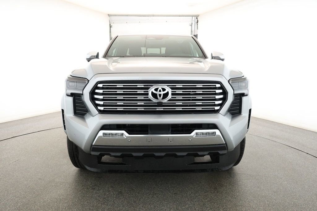 Used 2025 Toyota Tacoma Limited image 2