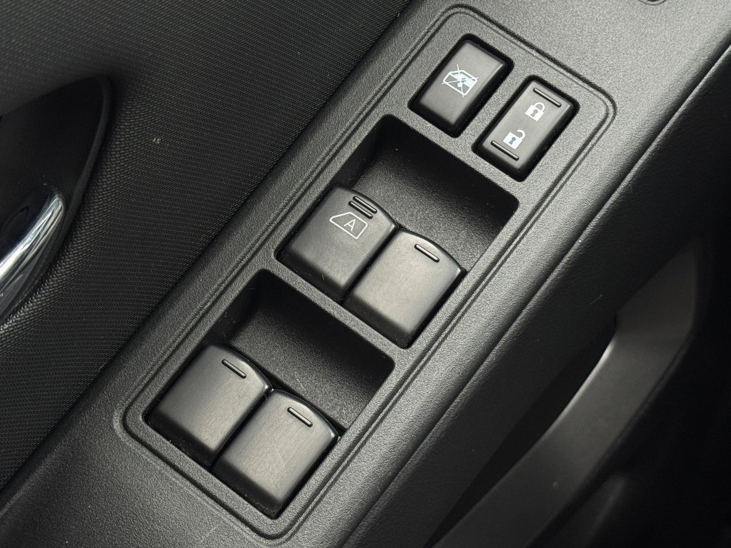 Used 2023 Nissan Frontier SV w/ Technology Package image 22