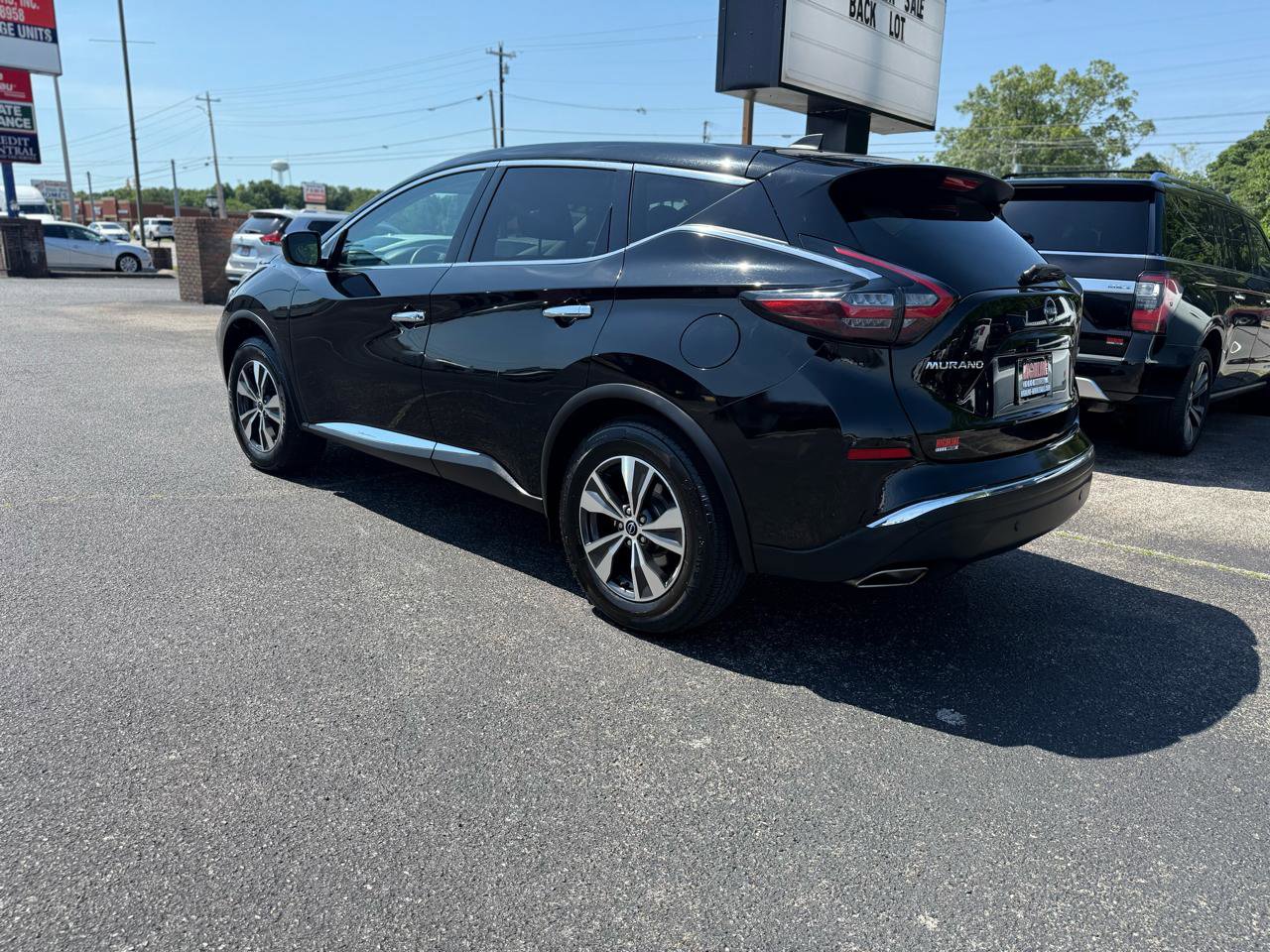 Used 2023 Nissan Murano S AWD/4WD image 6