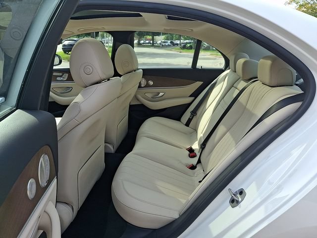 Used 2021 Mercedes-Benz E 350 4MATIC Sedan image 12