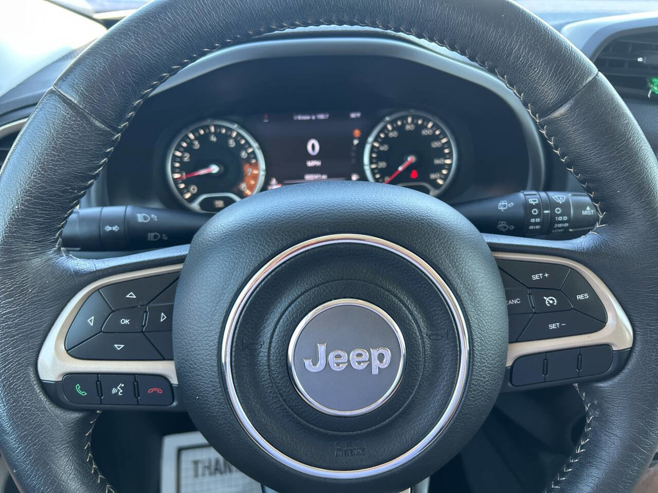 Used 2016 Jeep Renegade Limited image 26