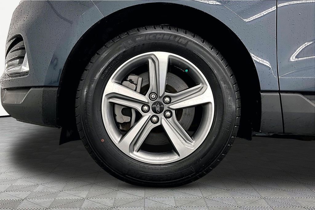 Certified 2024 Ford Edge SEL w/ Convenience Package AWD/4WD image 9