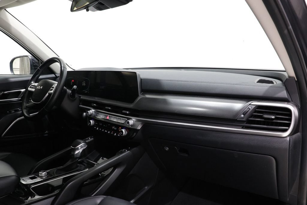 Used 2025 Kia Telluride S AWD/4WD image 17