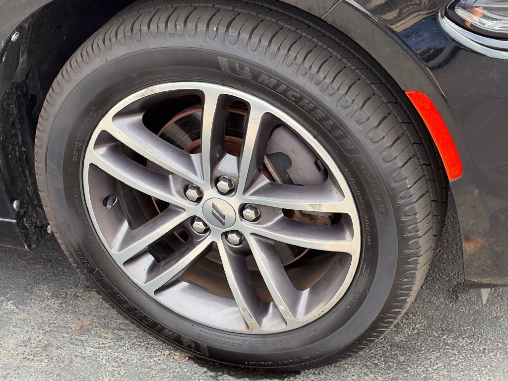 Used 2019 Dodge Charger SXT w/ Cold Weather Package AWD/4WD image 9