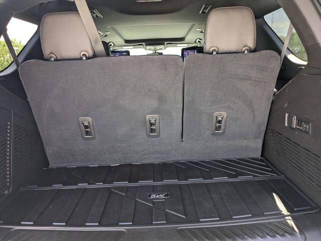 Used 2021 Chevrolet Tahoe LT w/ LT Signature Plus Package image 7