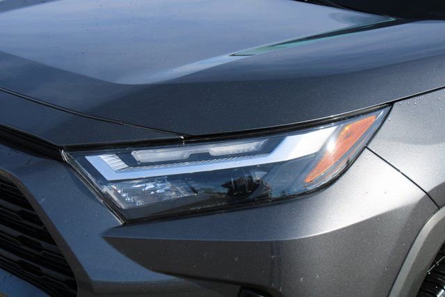 Used 2022 Toyota RAV4 XLE image 11