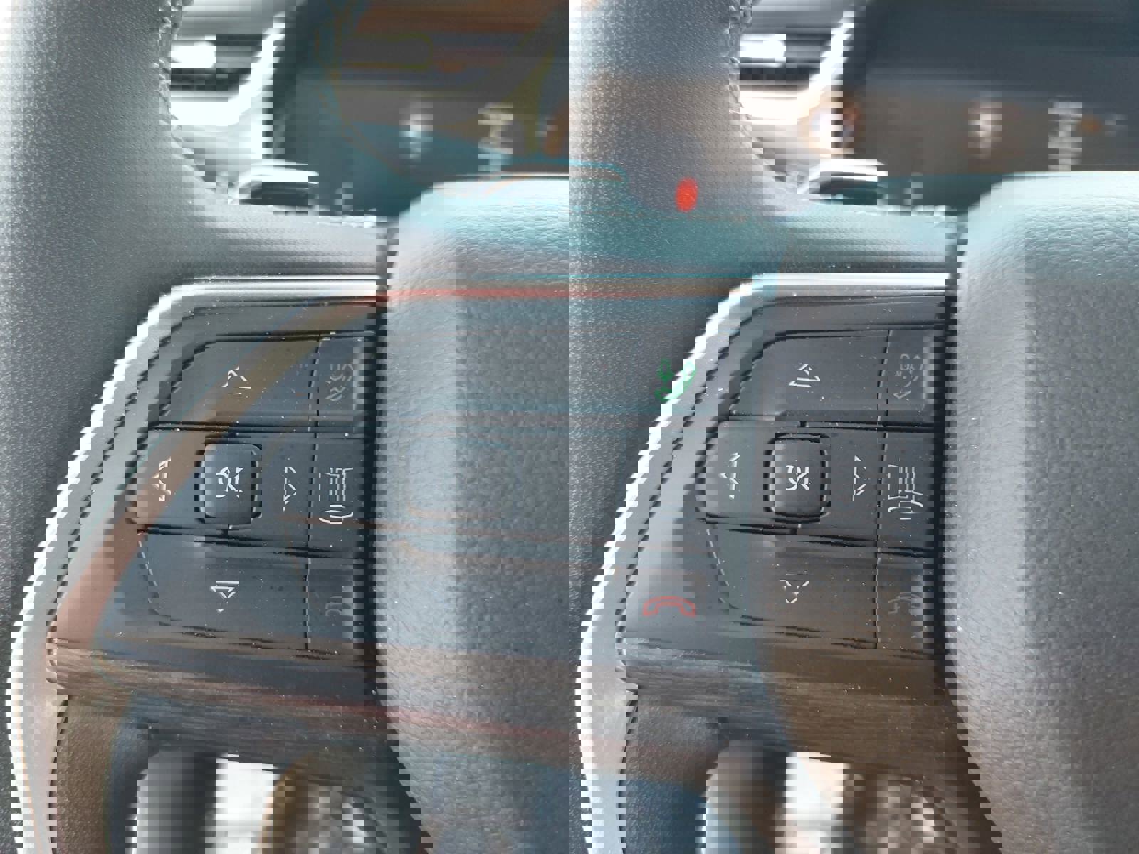 Used 2024 Jeep Grand Cherokee Limited image 18