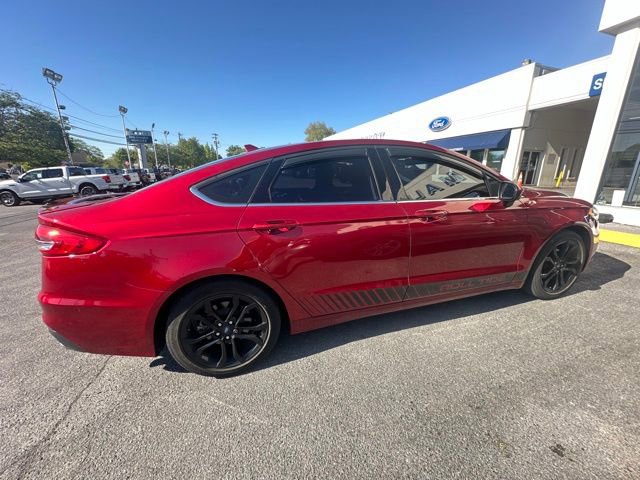 Used 2019 Ford Fusion SE w/ Equipment Group 151A FWD image 3