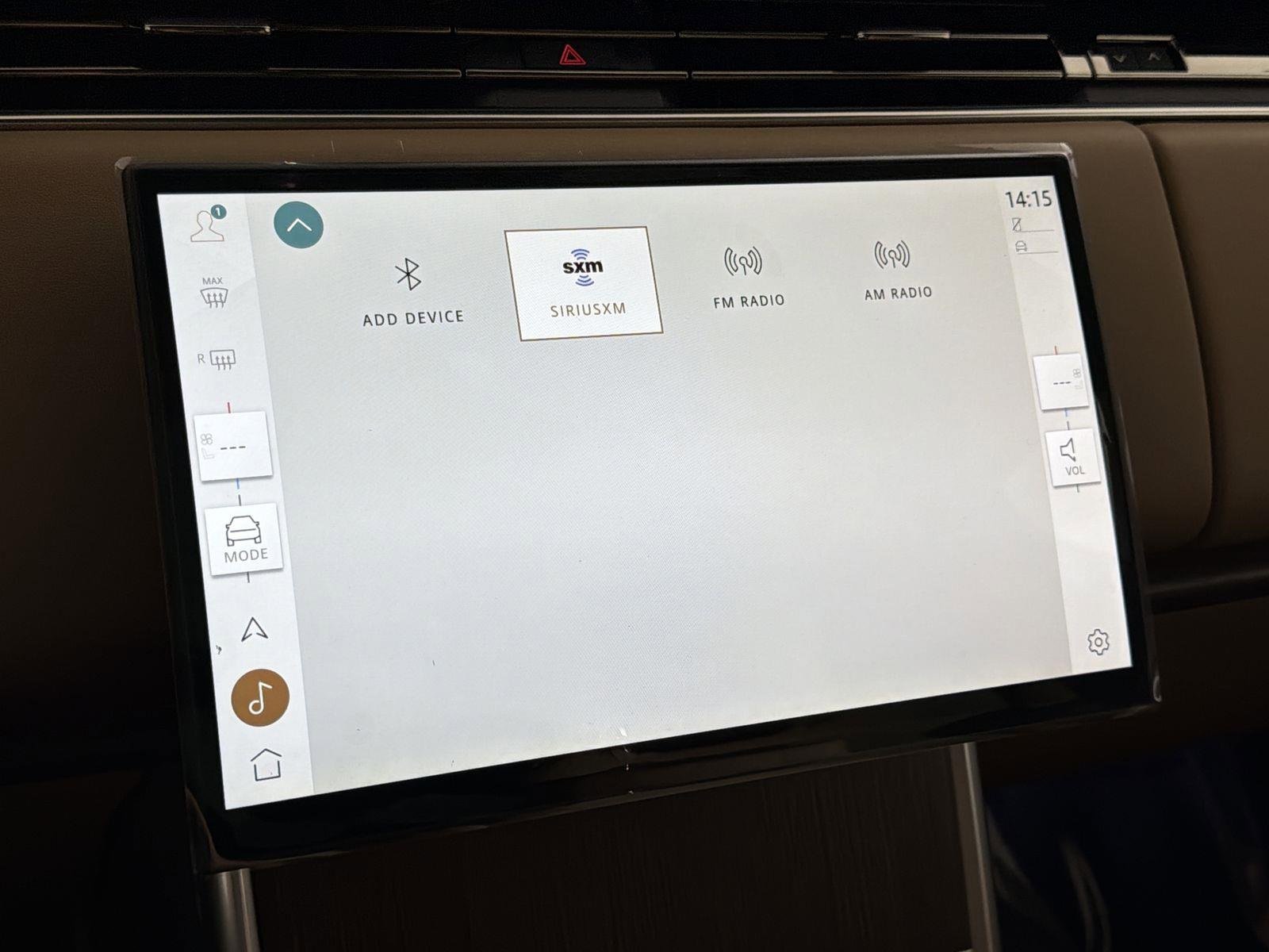 New 2025 Land Rover Range Rover SE image 18