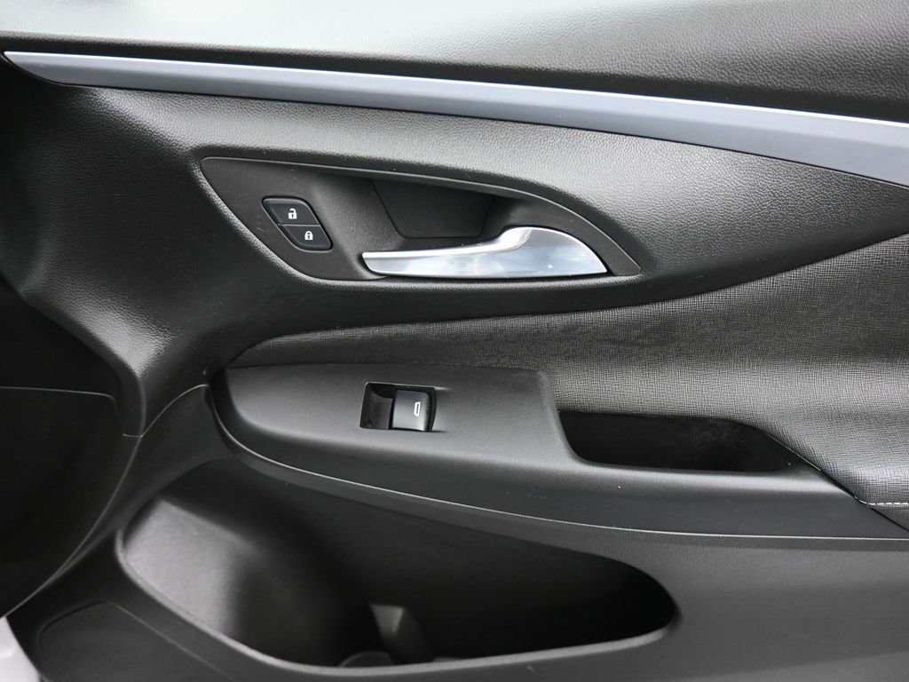 Used 2024 Buick Envista Preferred w/ Convenience I Package image 37