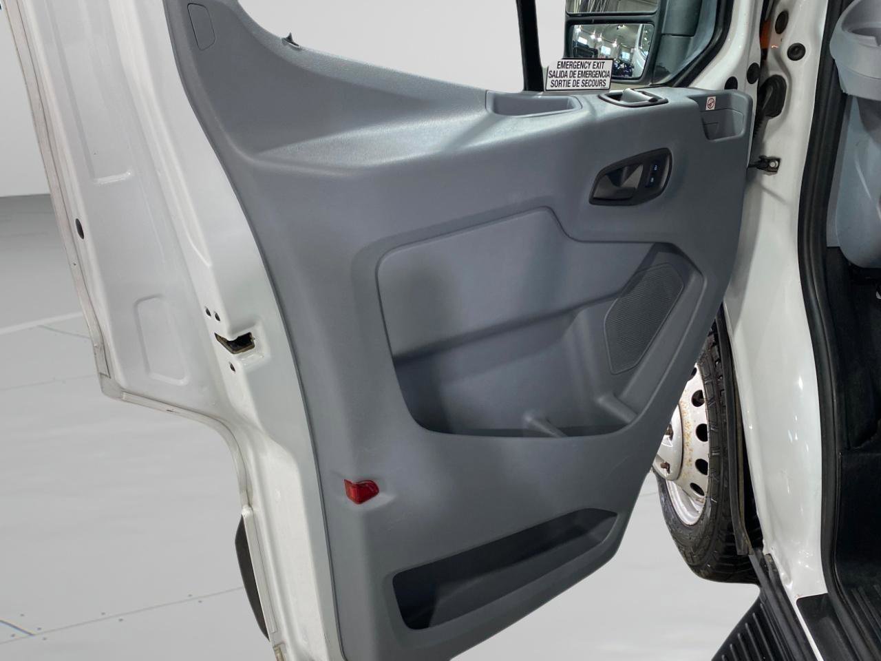 Used 2019 Ford Transit 350 XL image 9