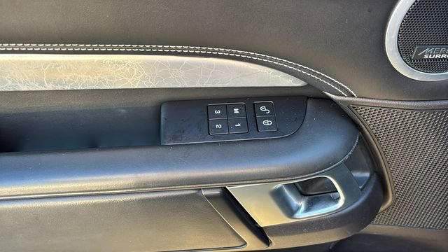 Used 2017 Land Rover Discovery First Edition AWD/4WD image 11