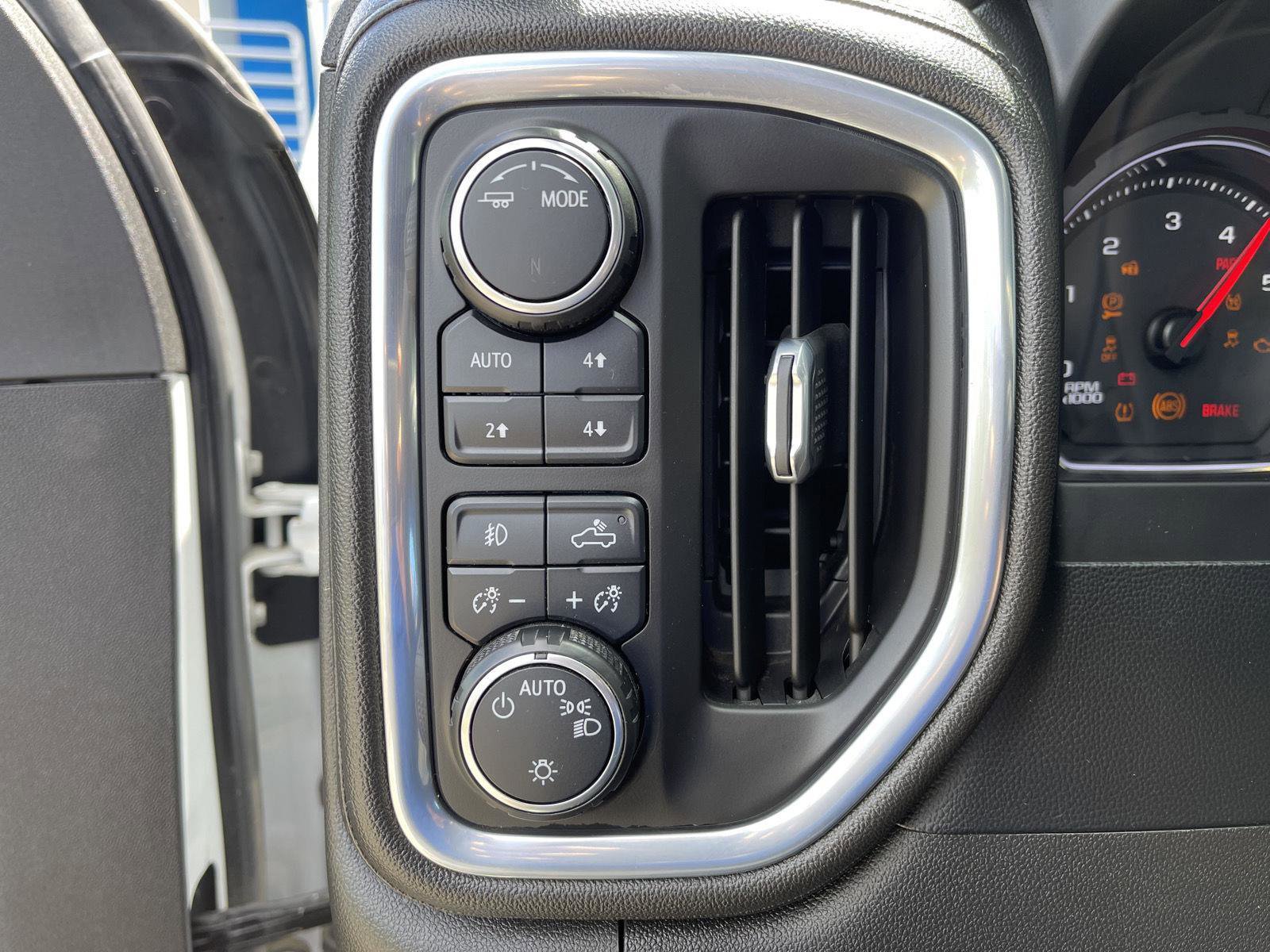 Used 2022 Chevrolet Silverado 2500 LT w/ Convenience Package AWD/4WD image 18