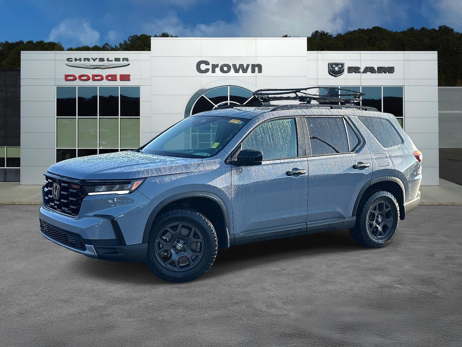 Used 2025 Honda Pilot TrailSport