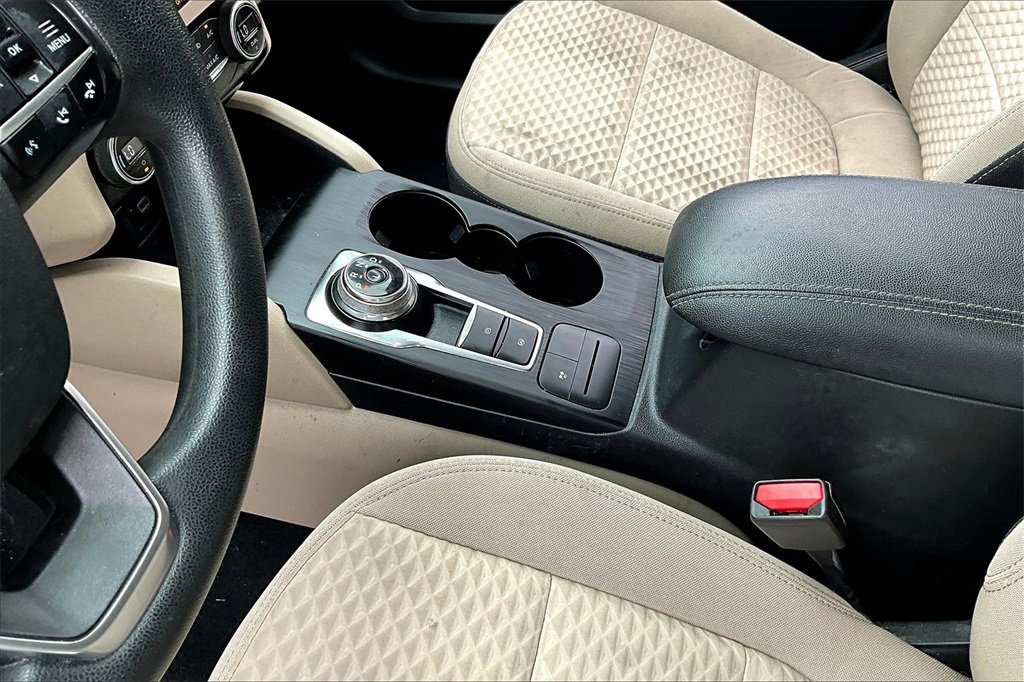 Used 2021 Ford Escape SE image 14