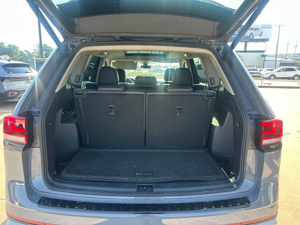 Used 2026 Volkswagen Atlas Peak Edition AWD/4WD image 13