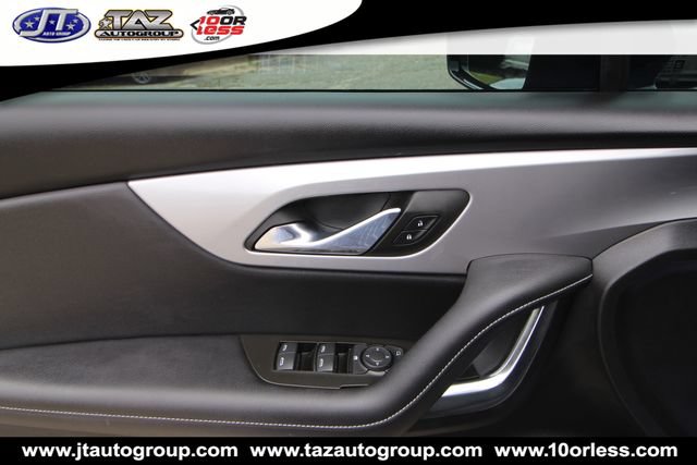 Used 2023 Chevrolet Blazer LT FWD image 11