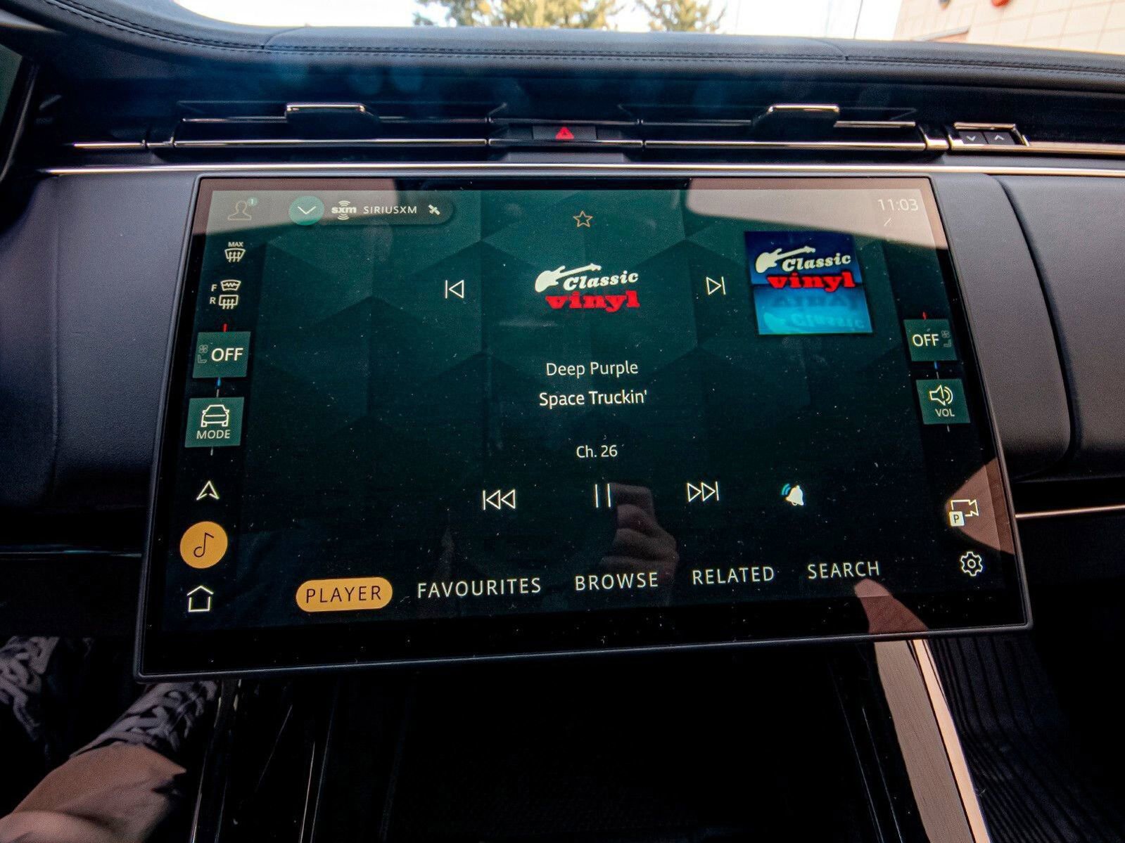 New 2025 Land Rover Range Rover Sport Dynamic SE image 18