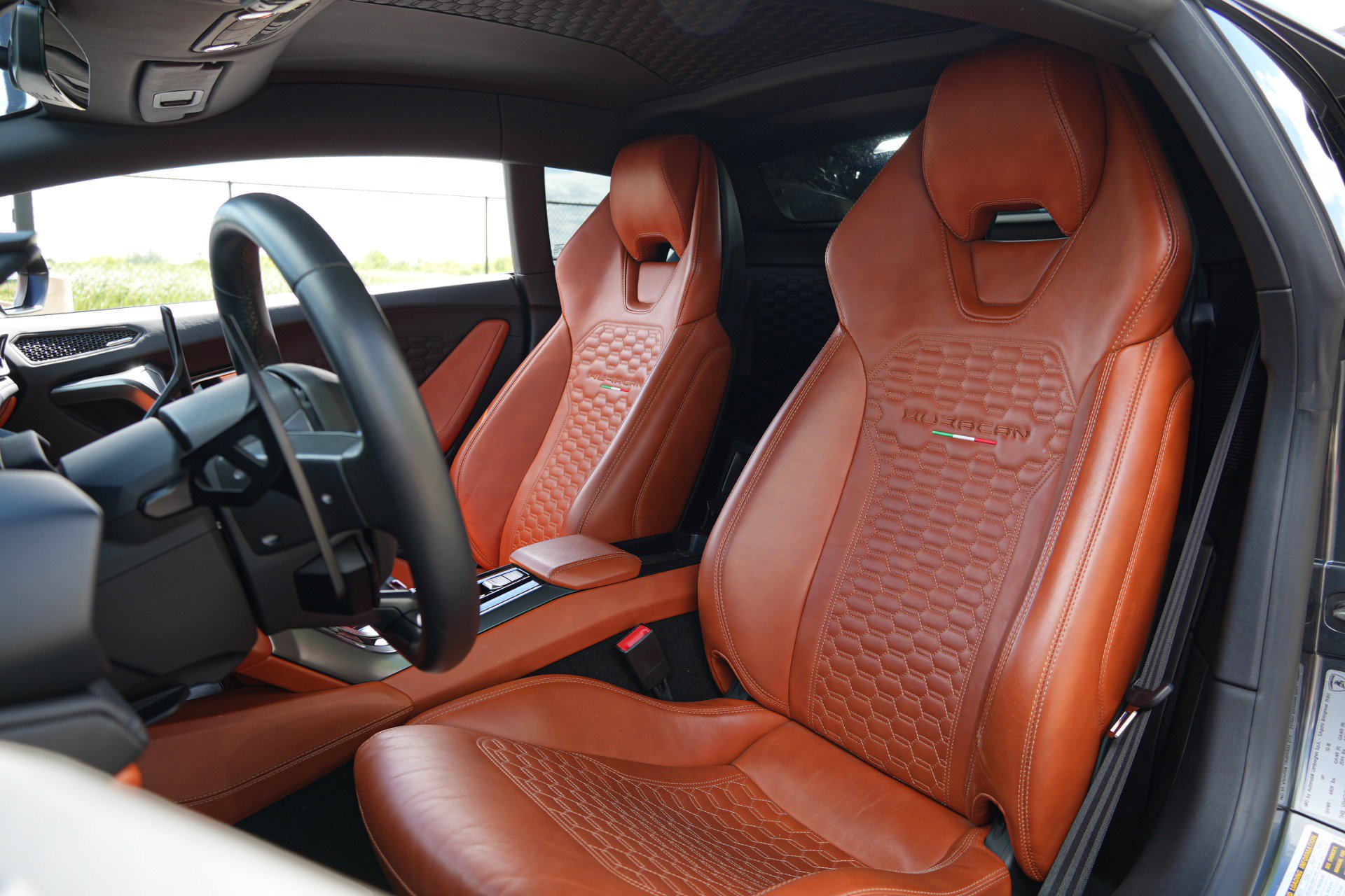 Used 2019 Lamborghini Huracan LP 580-2 RWD image 14
