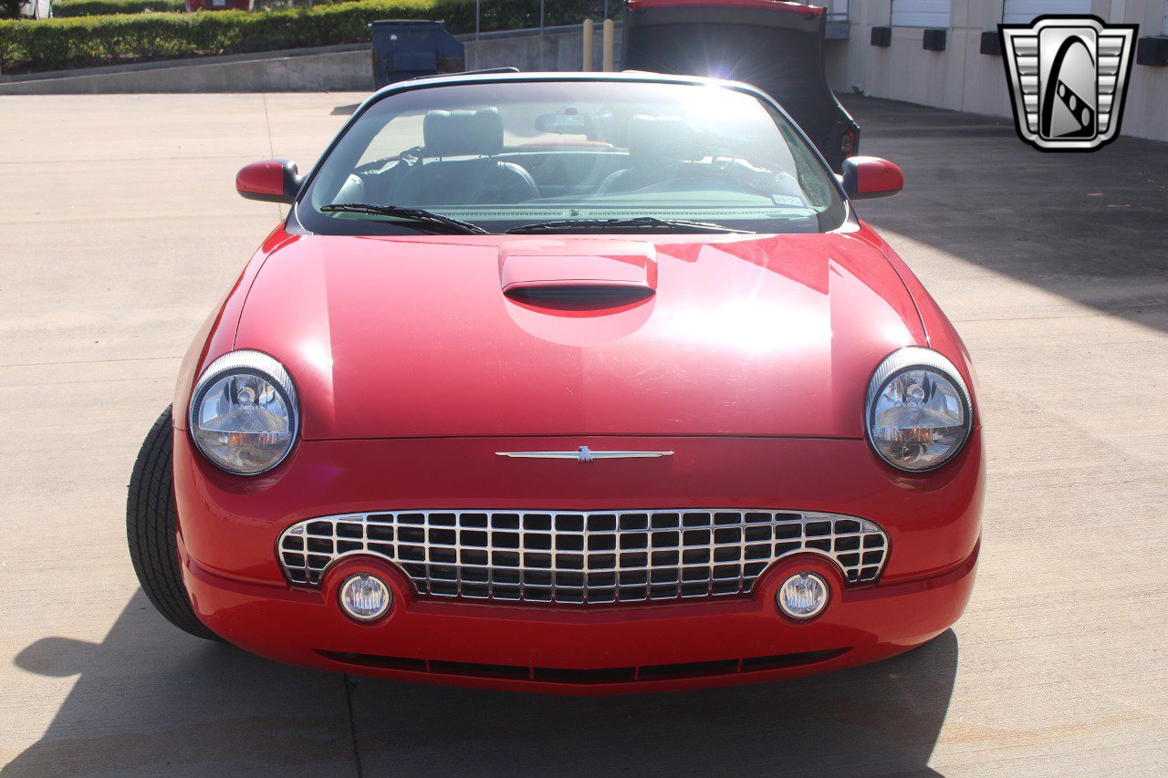 Used 2002 Ford Thunderbird image 25