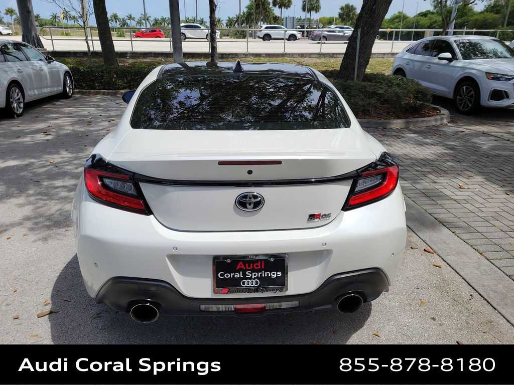 Used 2022 Toyota GR86 image 7