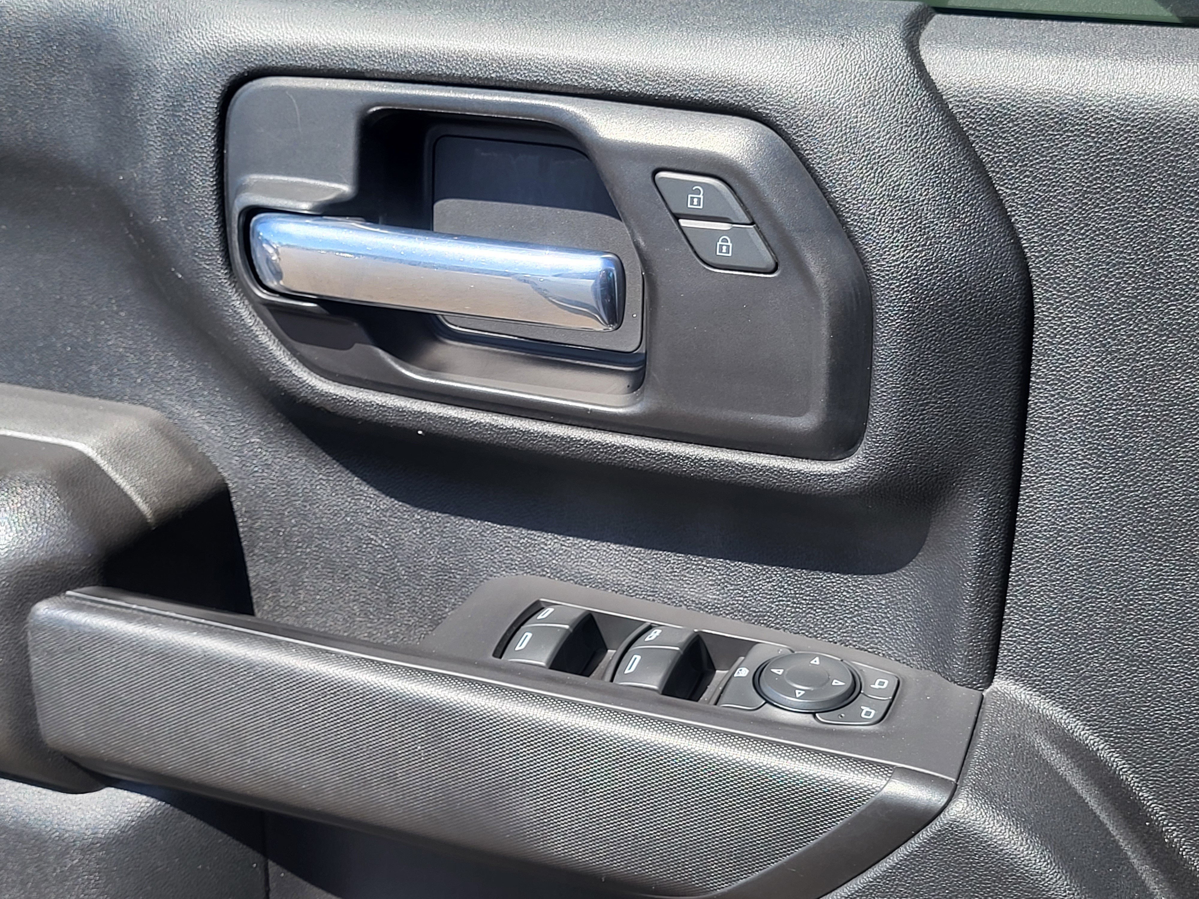 Used 2021 Chevrolet Silverado 2500 Custom w/ Custom Convenience Package AWD/4WD image 20