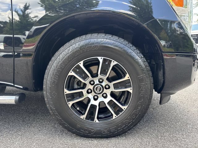 Used 2021 Nissan Titan SV w/ SV Convenience Package AWD/4WD image 14