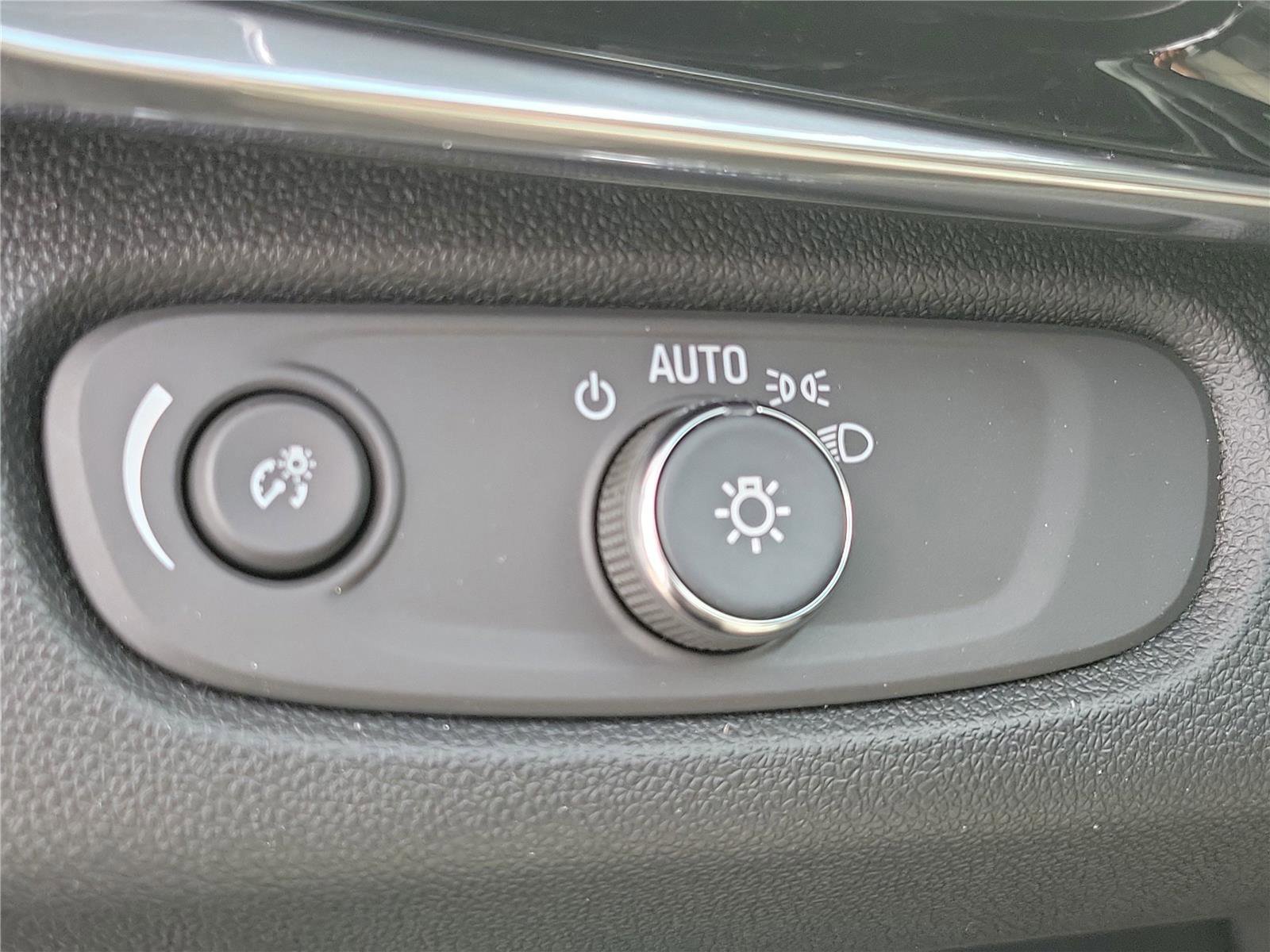 New 2026 Buick Envista Avenir image 19