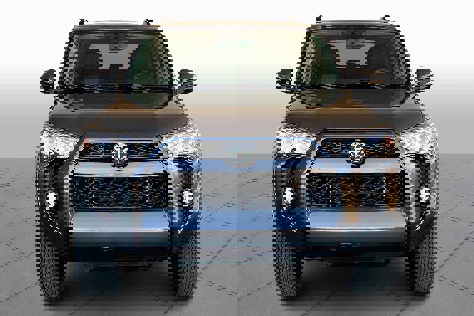 Used 2019 Toyota 4Runner SR5 Premium image 3