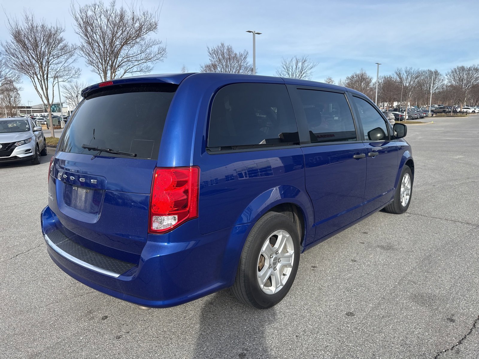 Used 2020 Dodge Grand Caravan SE image 5