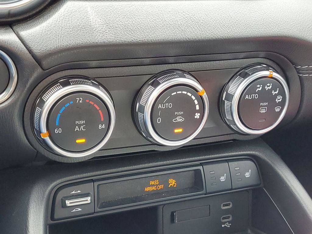 Used 2025 MAZDA MX-5 Miata RF Grand Touring RWD image 17