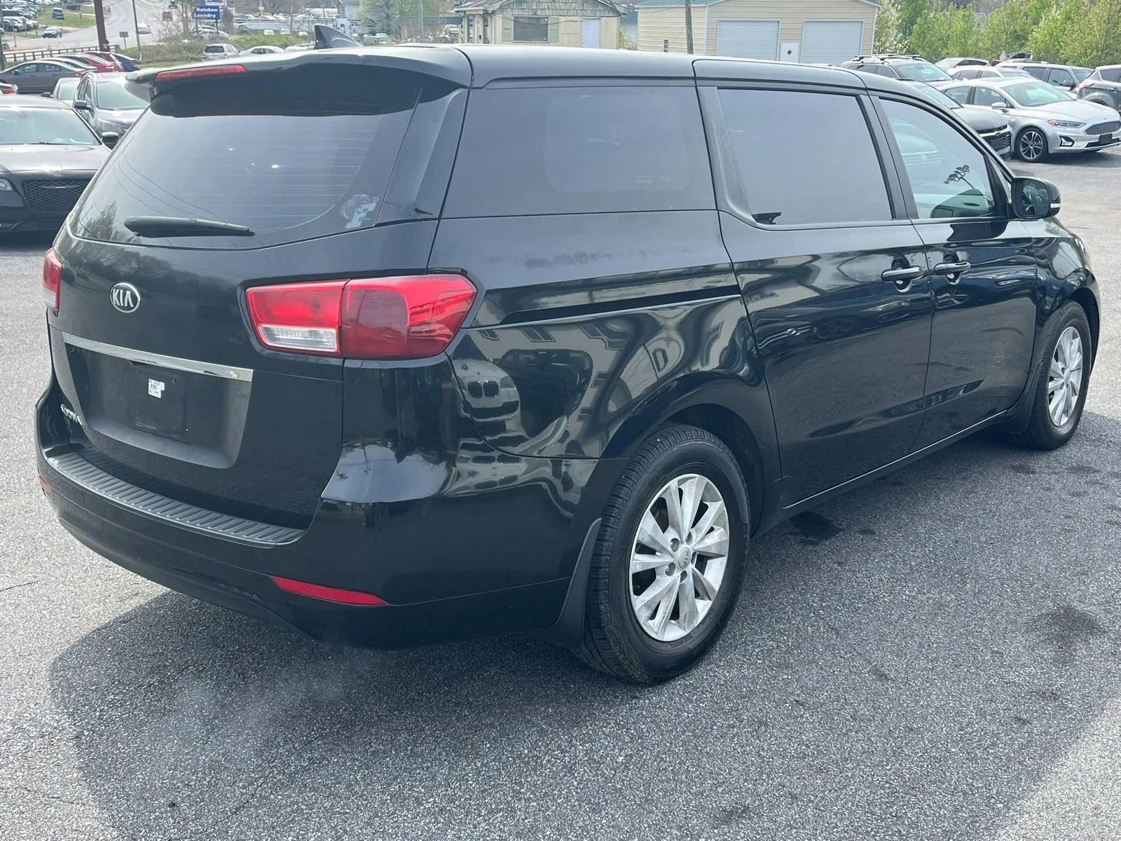 Used 2016 Kia Sedona L FWD image 6