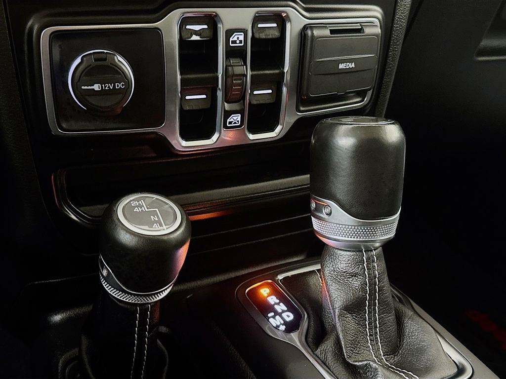 Used 2021 Jeep Wrangler Unlimited Sahara w/ Uconnect 4C Nav & Sound Group image 13