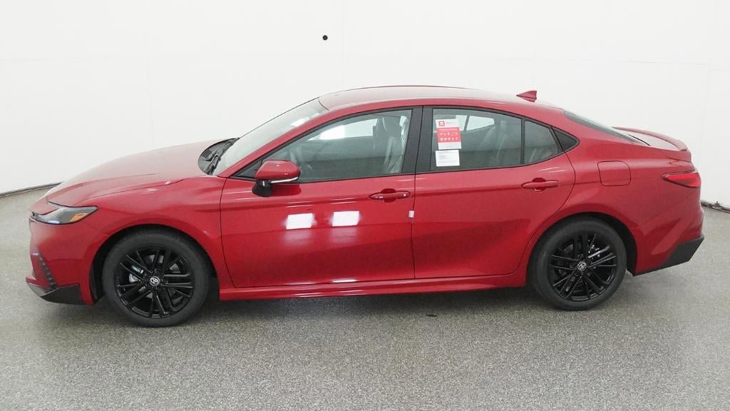 New 2026 Toyota Camry SE FWD image 3