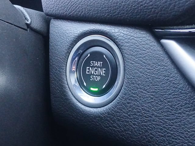 Used 2024 Cadillac XT4 Premium Luxury AWD/4WD image 17