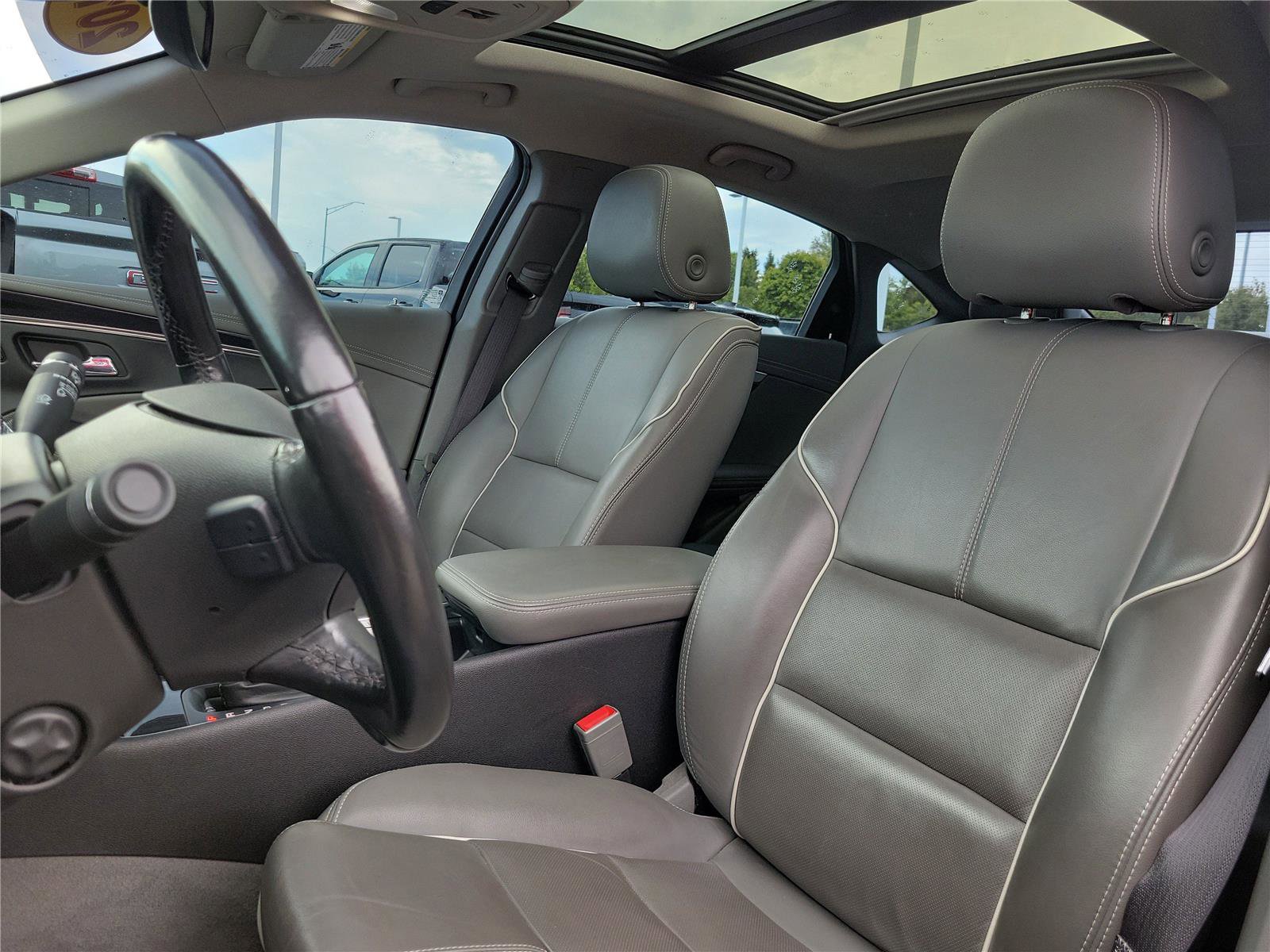 Used 2018 Chevrolet Impala Premier w/ Premier Confidence Package FWD image 17