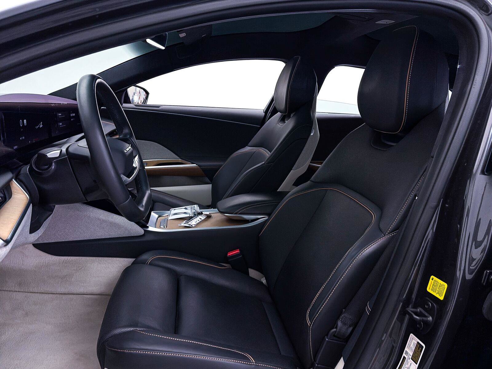 Used 2023 Lucid Air Touring AWD/4WD image 19
