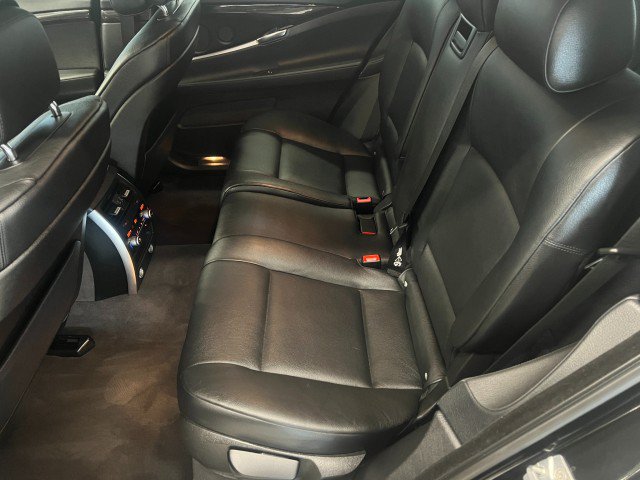 Used 2010 BMW 550i Gran Turismo xDrive AWD/4WD image 37