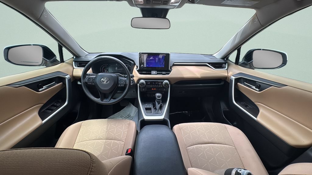 Used 2025 Toyota RAV4 XLE w/ Convenience Package FWD image 11