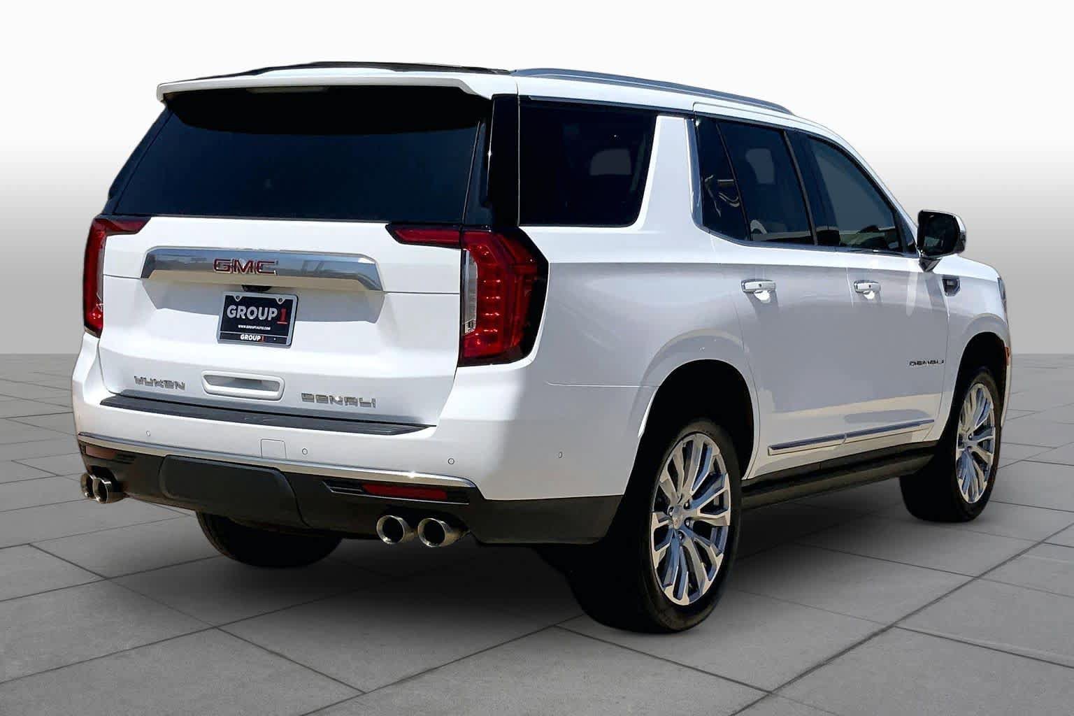 Used 2023 GMC Yukon Denali w/ Advanced Technology Package AWD/4WD image 13