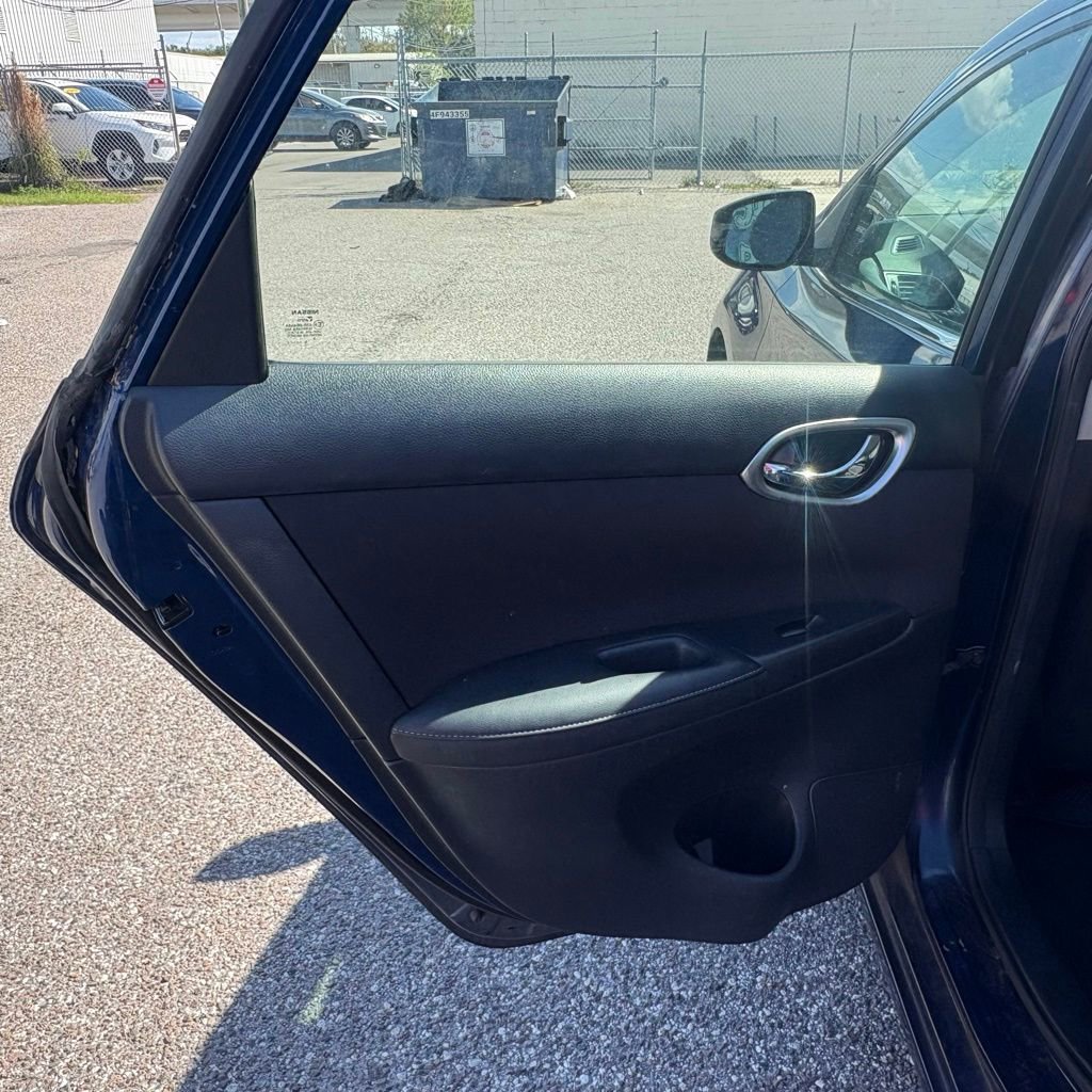 Used 2016 Nissan Sentra SV image 12