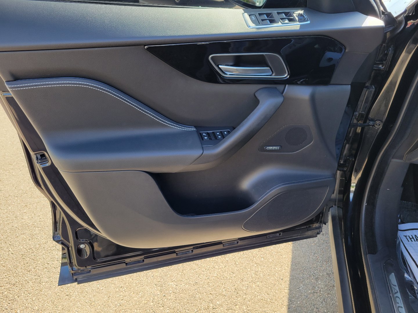 Used 2019 Jaguar F-PACE R-Sport AWD/4WD image 19