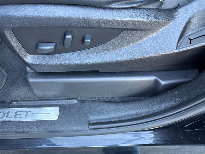 Used 2020 Chevrolet Suburban LT AWD/4WD image 14