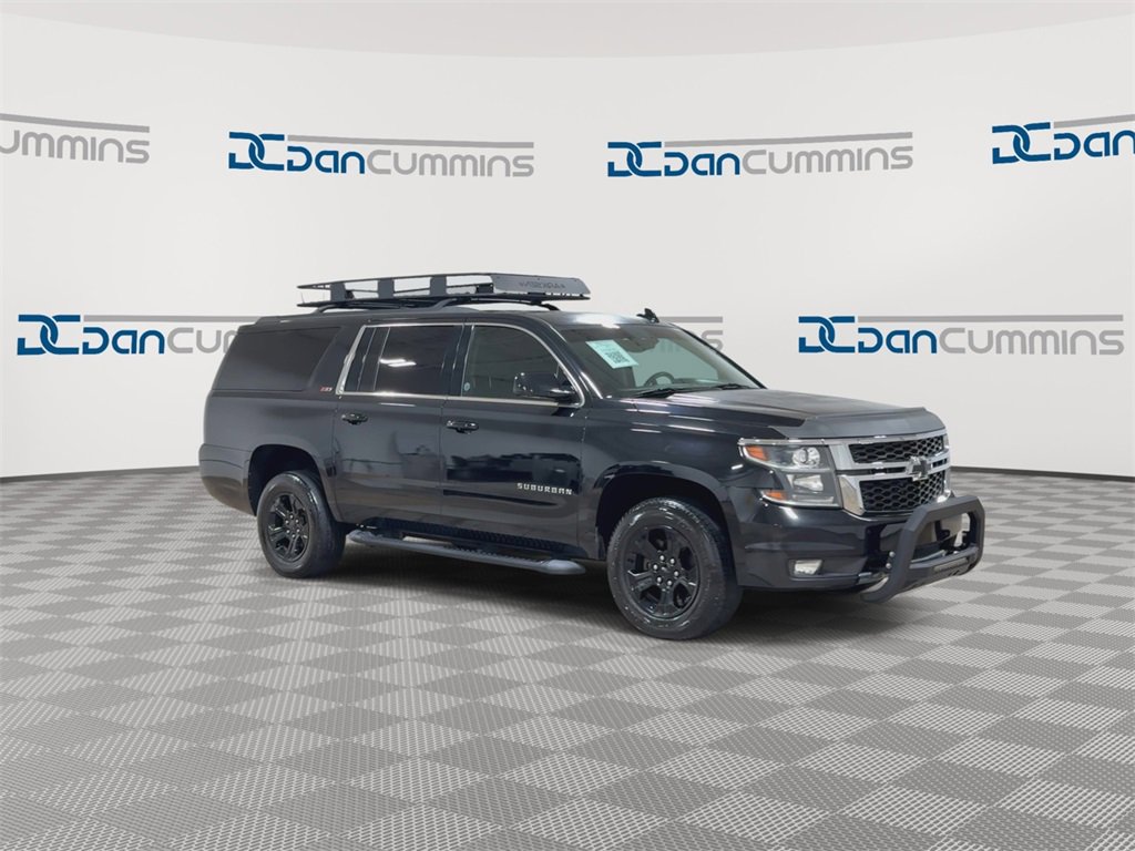 Used 2017 Chevrolet Suburban LT w/ Luxury Package image 2