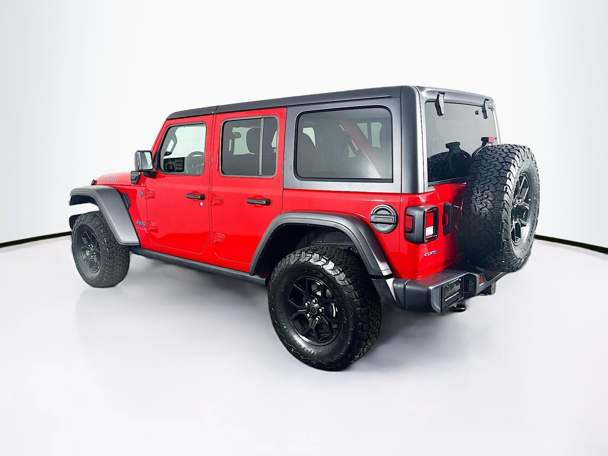 Used 2025 Jeep Wrangler Willys image 5